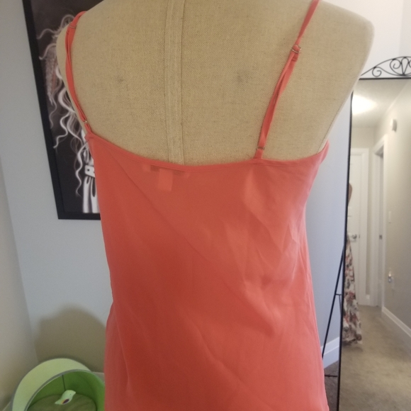 Flowy Tank Top - Picture 3 of 3